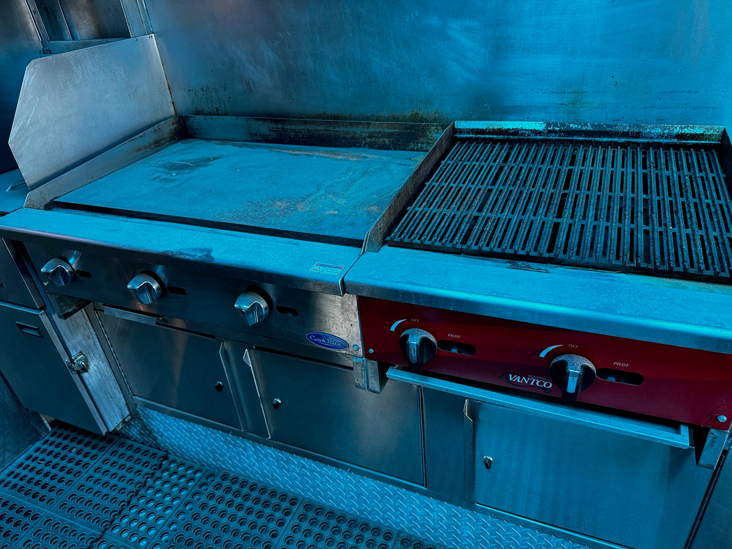 1998 Chevy Food Truck, Fully Equipped Kitchen